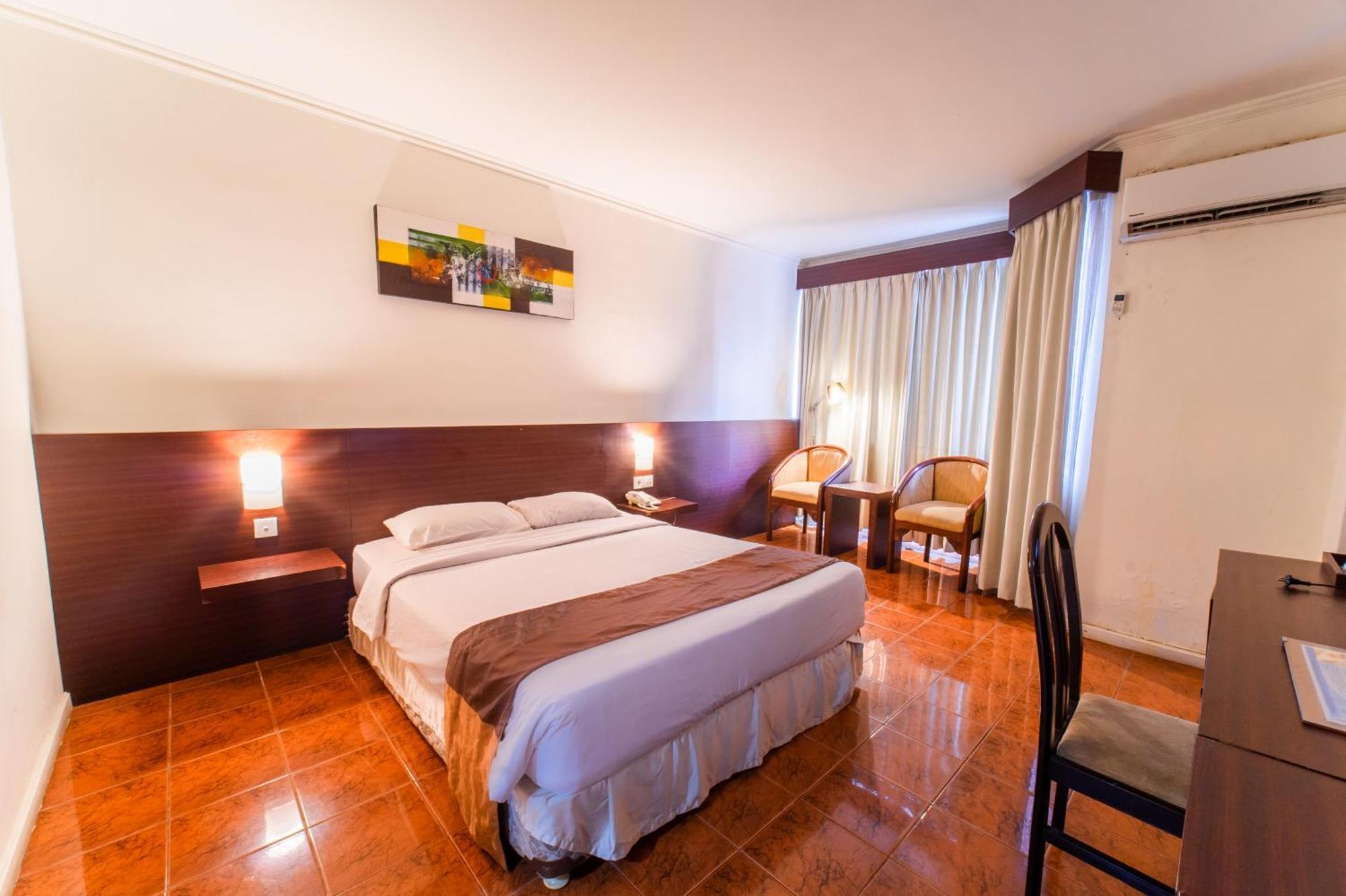 Adika Hotel Bahtera Klandasan Kecil Exterior foto